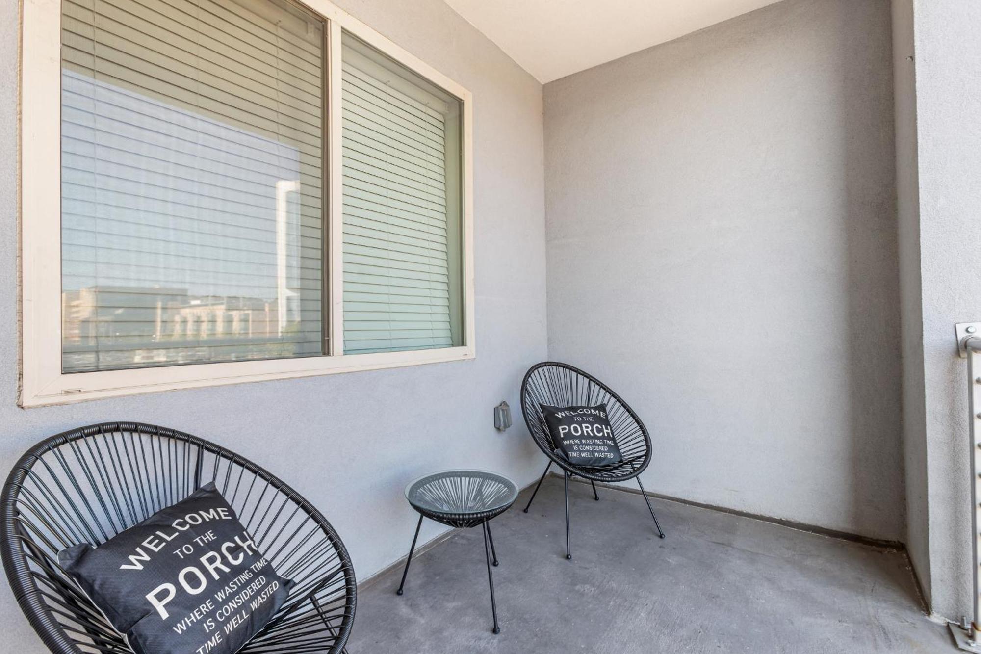 Modern Downtown Apartment เบอร์มิงแฮม ภายนอก รูปภาพ